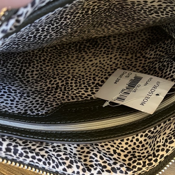 NOLAN’ OVERSIZED FAUX LEATHER CLUTCH OLIVE GREEN - Picture 3 of 6